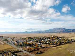 1 Homestead Rd, Fairfield, ID 83327