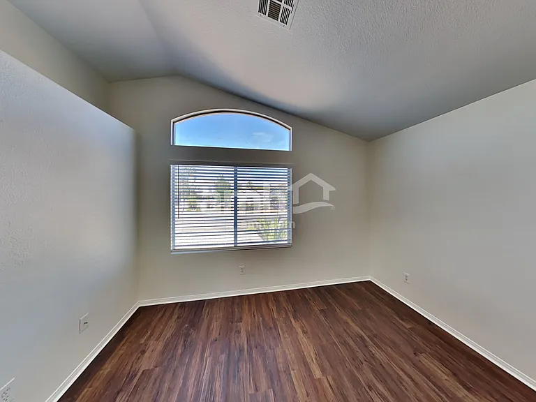 8100 Kentshire Dr — Photo 11