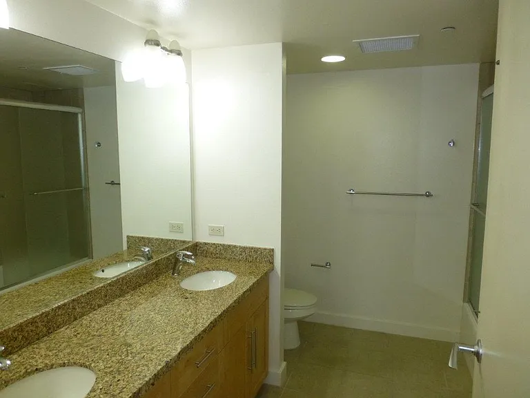 600 Queen St #1603 — Photo 13