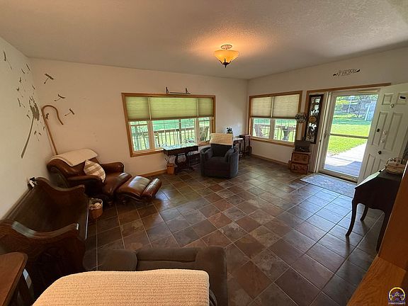 5th image of 9321 NW 40th St