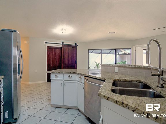 2nd image of 346 Shoreway Dr #6