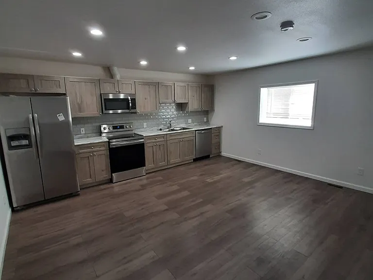 104 E Main St #102A — Photo 1