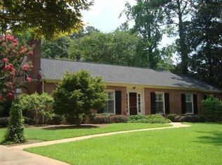 820 Lakewood Dr, Lagrange, GA 30240