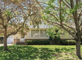 1041 3rd St NW, New Brighton, MN 55112