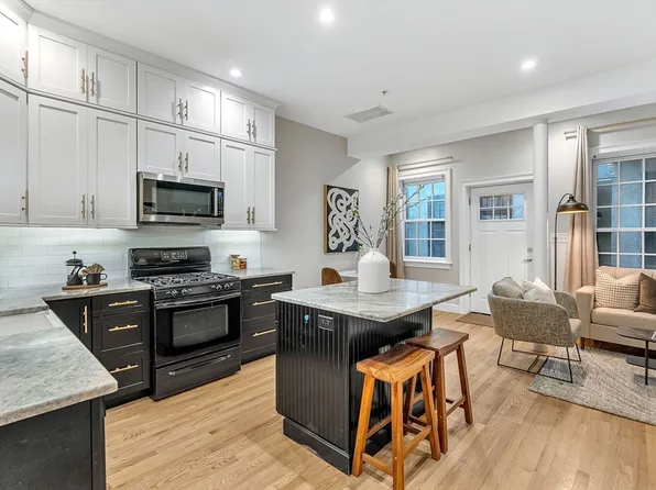 150 Hampshire St APT 3, Cambridge, MA 02139