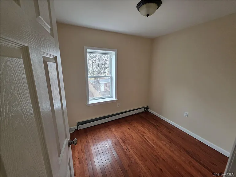 42 Hasbrouck St — Photo 7