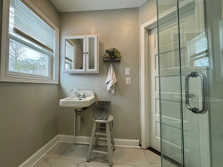 445 Octavius St #3 — Photo 11