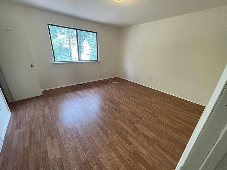 2815 Forsythia Ct — Photo 38