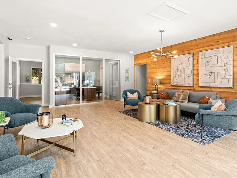 Avana Chestnut Hills — Photo 39