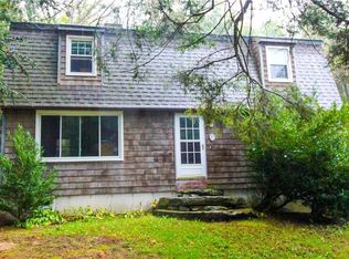 685 E Wallum Lake Rd, Pascoag, RI 02859
