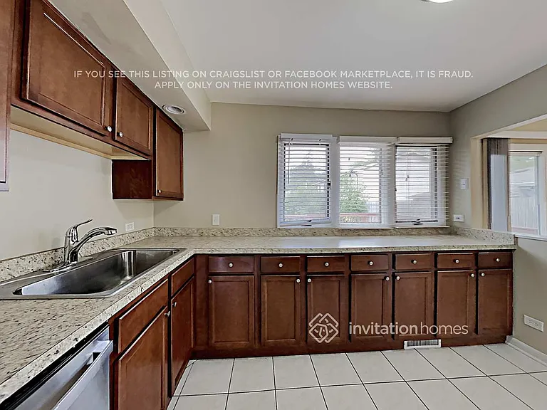 326 W Park Ave — Photo 9