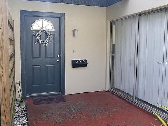 3rd image of 920 Byron Ct
