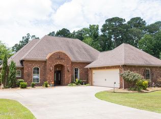 103 Bainbridge Bnd, Canton, MS 39046