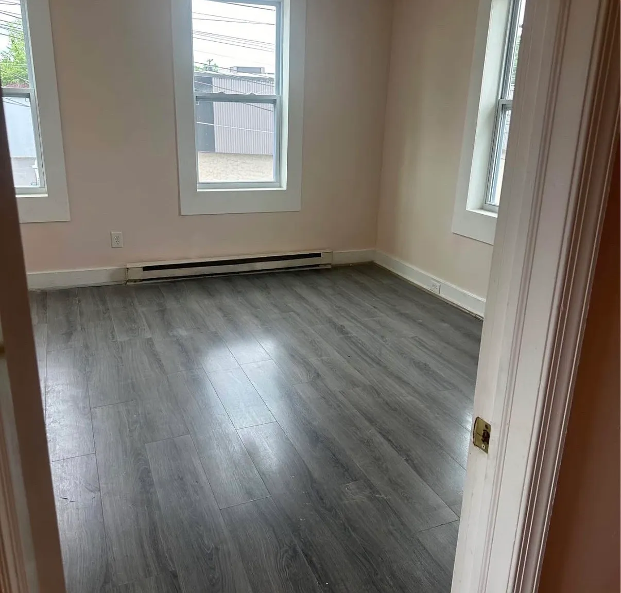 3 bed, $2,850 — Photo 2
