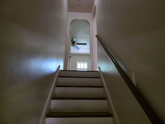 3rd image of 17 NW 82nd St
