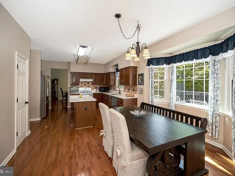 64 Blossom Wood Ct — Photo 12