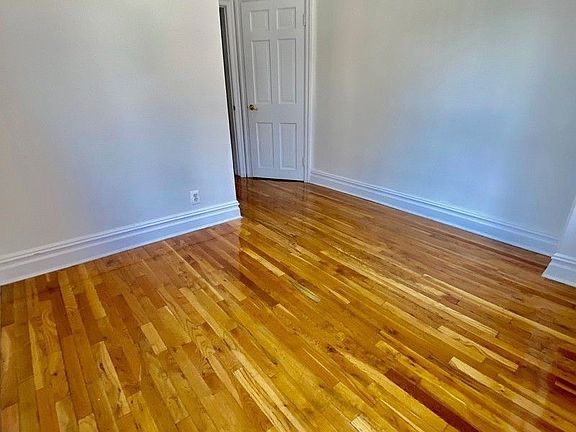 4th image of 1443 York Ave #3EN
