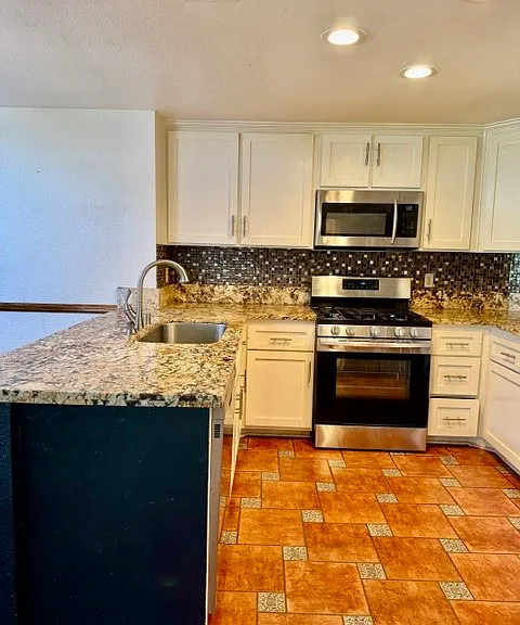 10696 Opal Ave — Photo 5