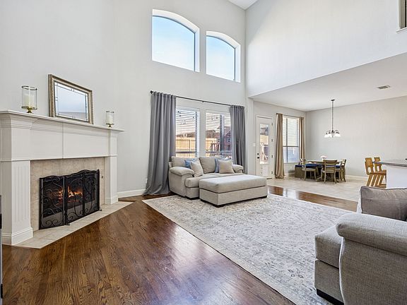 4th image of 221 Tipperary Dr