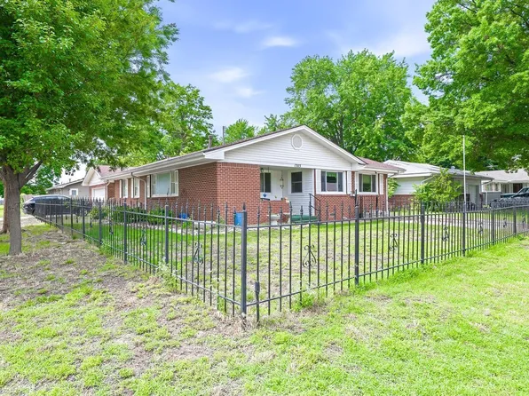 1303 W Marlboro St, Wichita, KS 67217