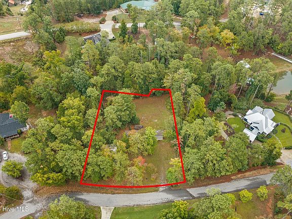 3rd image of 135 Hood Drive
