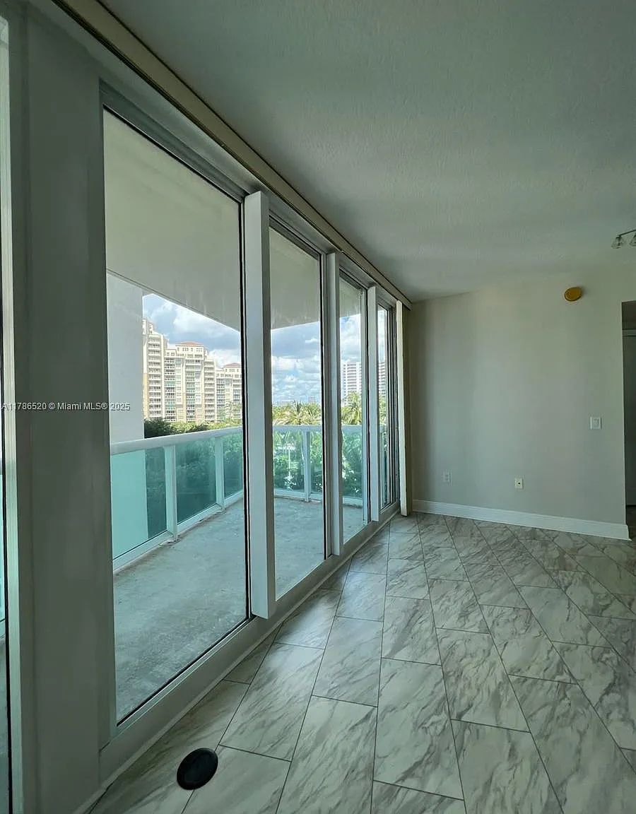 100 Hidden Bay Condo — Photo 2