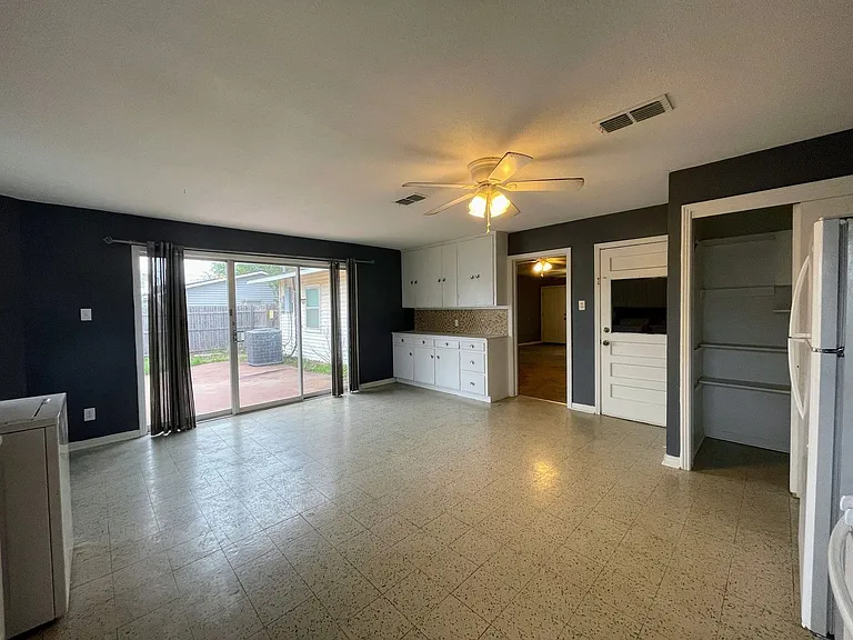 3710 Avenue V — Photo 13