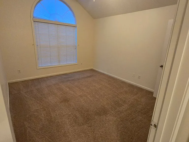 1451 Beckley Pte — Photo 12