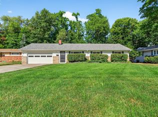 7484 Sharonlee Dr, Mentor, OH 44060
