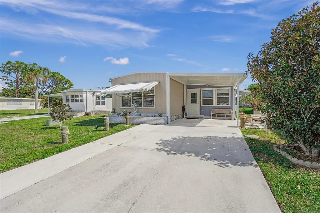 2 bed, 2.0 bath, 728 sqft, $1,400 — Photo 4
