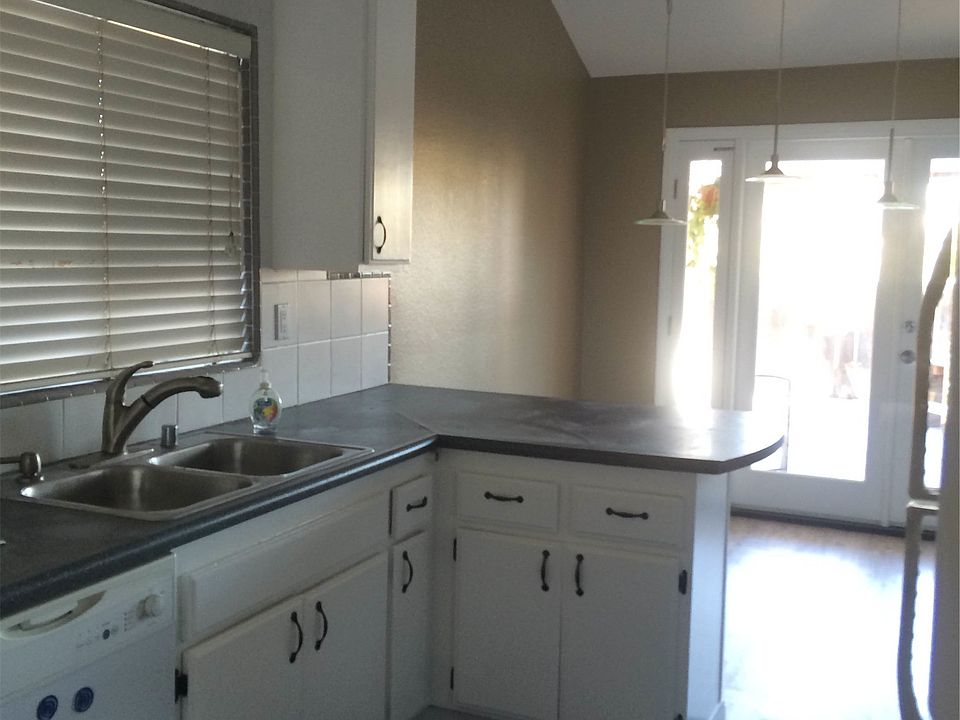 Kitchen facing Dining Area