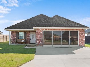 231 Darwen Dr, Raceland, LA 70394