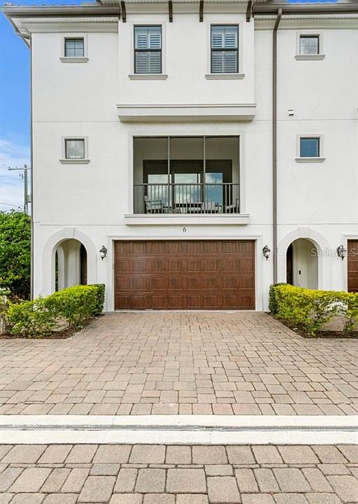 1st image of 3215 W DE LEON STREET #6