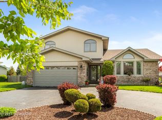 19603 S Highview Ln, Frankfort, IL 60423