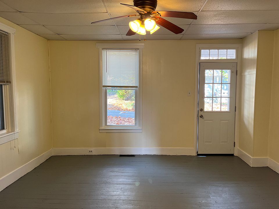 Living room/entrance