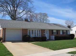 471 Fitzpatrick Ln, York, PA 17406