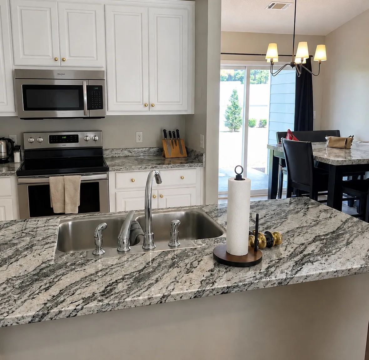 2 bed, $1,900 — Photo 3