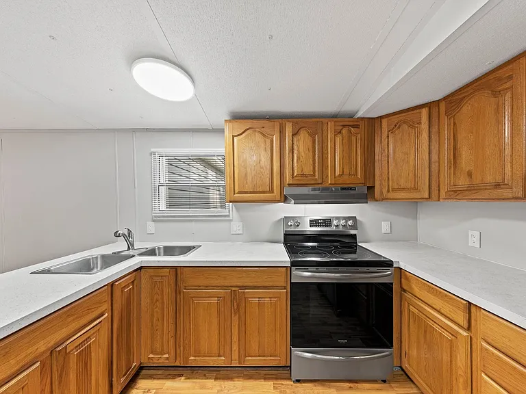 698 Persimmon St — Photo 11