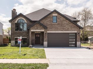 8216 Rutherford Ave, Burbank, IL 60459