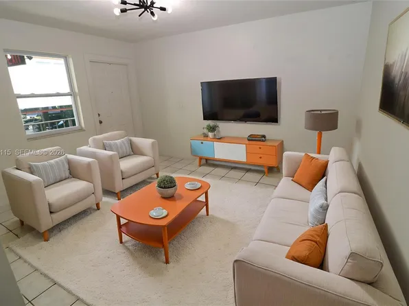 951 SW 7th St, Miami, FL