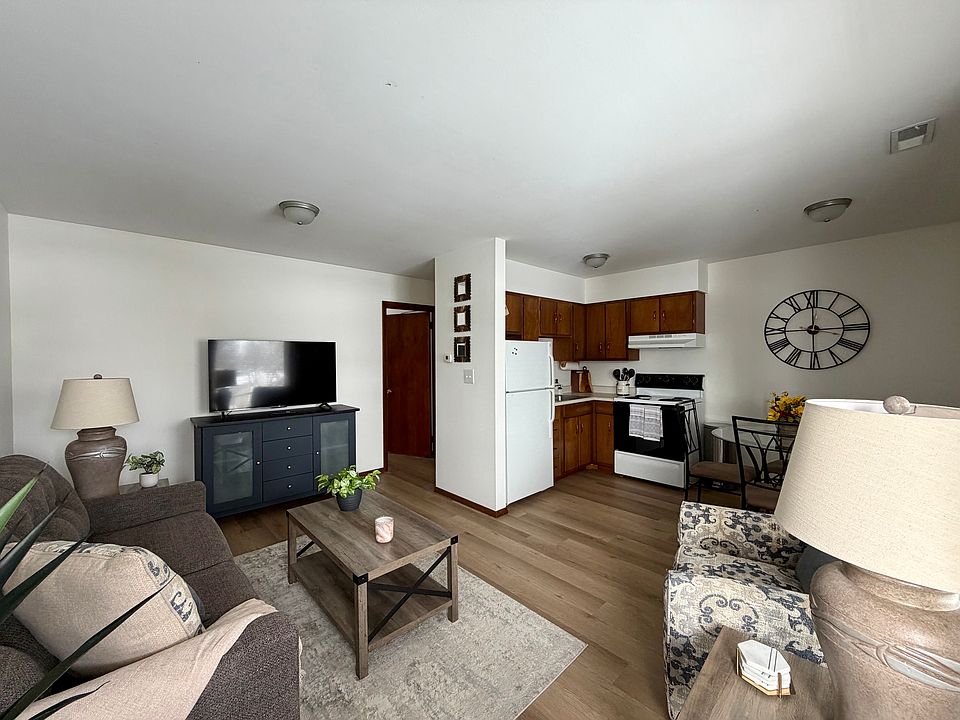 1st image of 412 S Harvey Dr #7