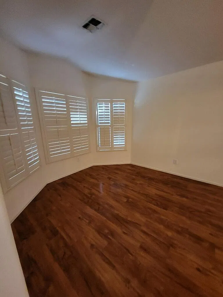 12418 W Windsor Blvd — Photo 4