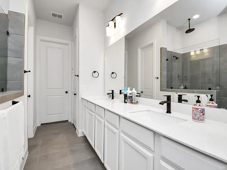 1538 Park Path Dr — Photo 16