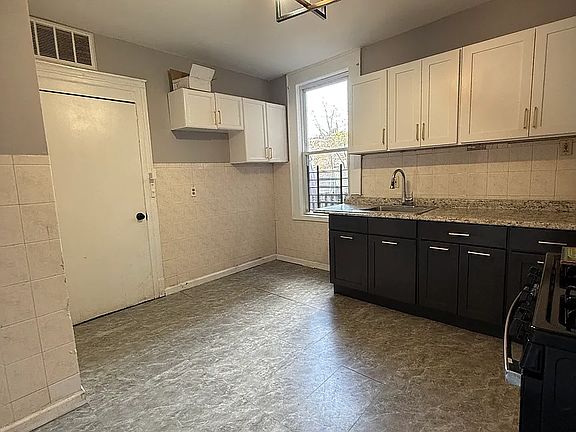2nd image of 61 N 11th St #6C