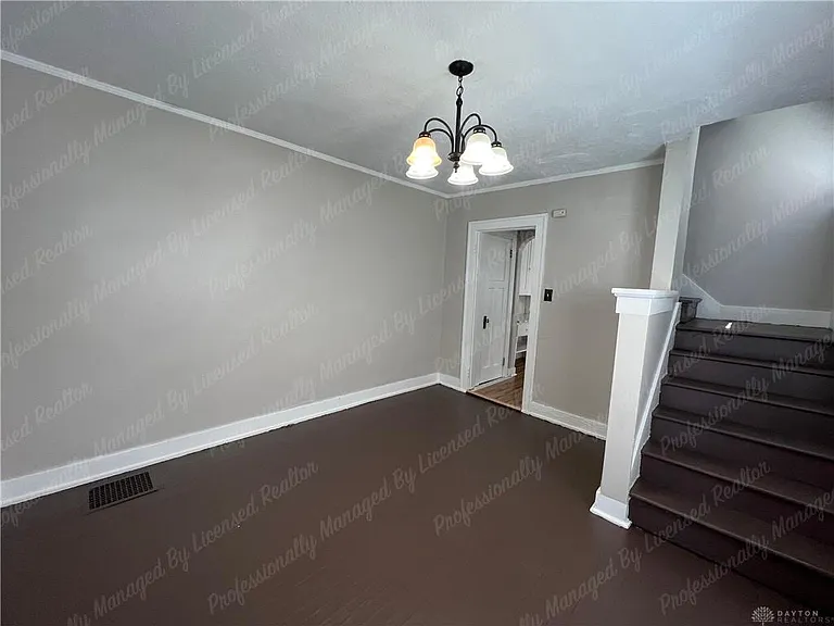 614 S Smithville Rd — Photo 9