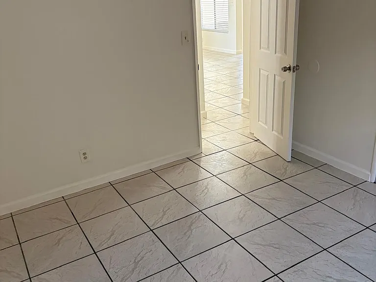 44040 Division St #8 — Photo 7