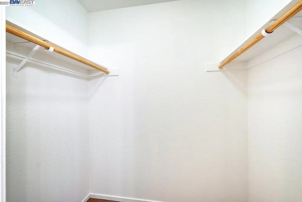 2 bed, 855 sqft, $3,000 — Photo 1