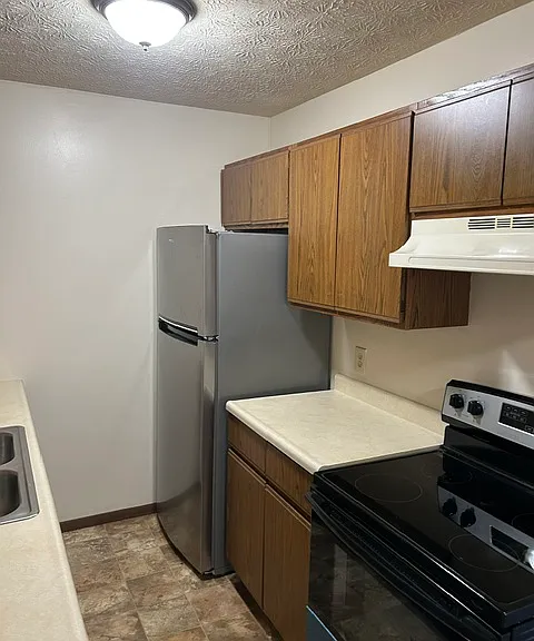 250 Tudor Ave #1A — Photo 4