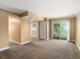 Maple Court Apartments