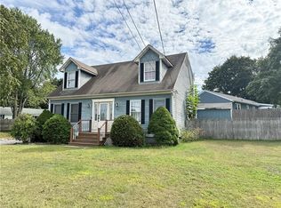 13 Willow Rd, Smithfield, RI 02828
